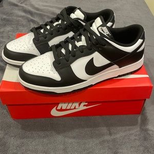 Nike Panda Dunks